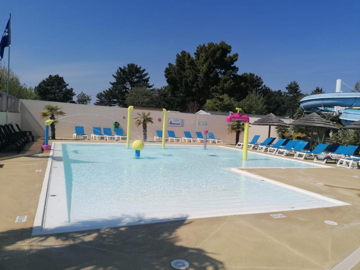 Mobil St Jean De Monts A166 Campsite *